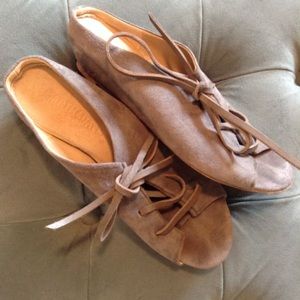 MARTHA DAVIS gray suede open-toe shoes wedge 37 7